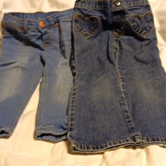 Adorable Bundle of 2 Pairs of Jeans, Girls, Oshkosh & Arizona, 3T EUC - Picture 6 of 8